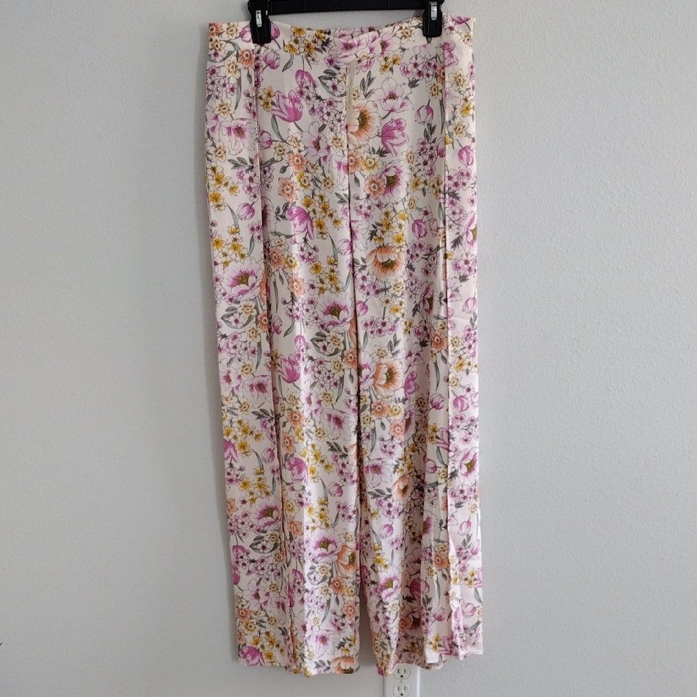 Francesca's Floral High-Slit Wide-Leg Pants. Size L - Picture 6 of 10